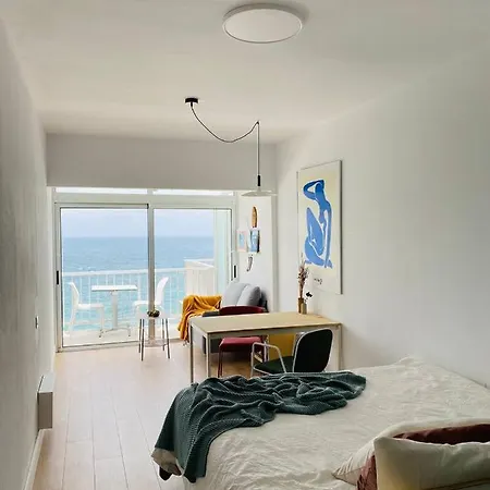 Lägenhet Front Studio. Oceanview Terrace. Fastwifi *