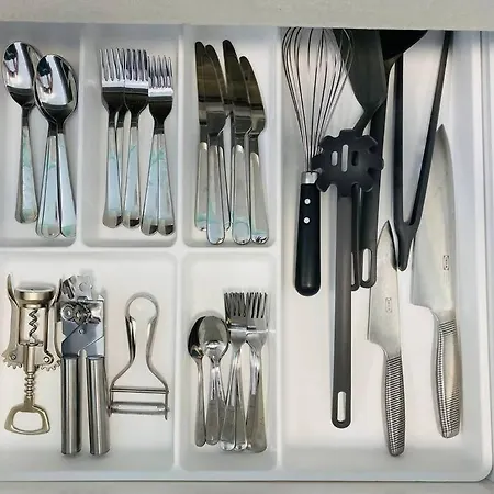 Front Studio. Oceanview Terrace. Fastwifi شقة *